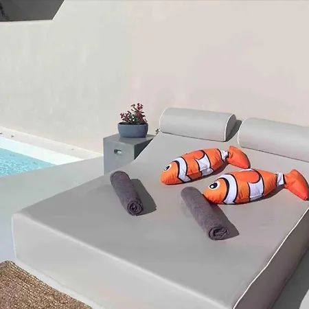 Signature Santorini 2 Bedroom Private Jetted Pool Beautiful Sunset Views Finikia *