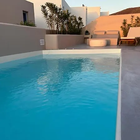 Signature Santorini 2 Bedroom Private Jetted Pool & Beautiful וילה *