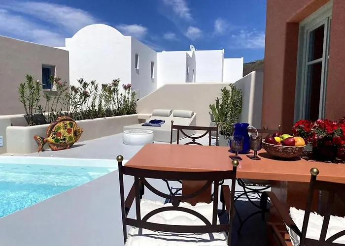 Signature Santorini 2 Bedroom Private Jetted Pool & Beautiful Villa