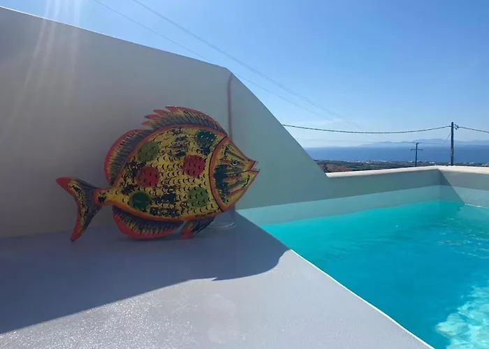 Signature Santorini 2 Bedroom Private Jetted Pool & Beautiful