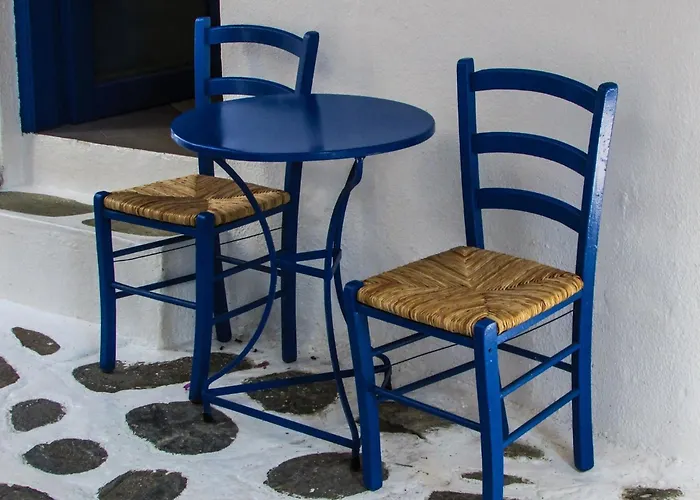 Signature Santorini 2 Bedroom Private Jetted Pool & Beautiful Villa *